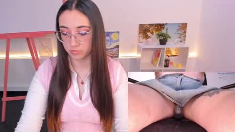 Snapshot of press_anykey chatting on 11-11-25, 12:05 Camila online show from 11-11-25, 12:05