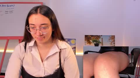 Snapshot of press_anykey chatting on 11-19-25, 12:05 Camila online show from 11-19-25, 12:05