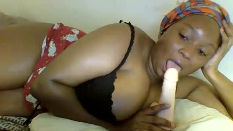 Snapshot of prettie_diva0 chatting on 01-14-26, 09:52 Prettie diva online show from 01-14-26, 09:52