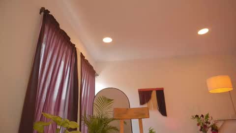 Nayrobi online show from 02-25-25, 05:36