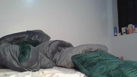 Pretty online show from 03-24-26, 05:40