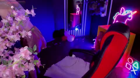 Lady vikki  online show from 04-24-26, 07:11