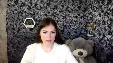 Snapshot of pretty_angell_ chatting on 07-19-26, 08:18 anna online show from 07-19-26, 08:18