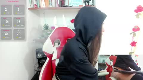 Snapshot of pretty_candysex chatting on 05-10-26, 08:58 Lisa online show from 05-10-26, 08:58