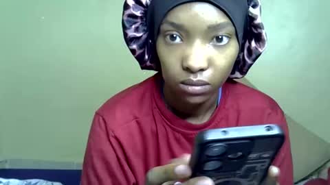 Snapshot of pretty_jazmine chatting on 10-24-25, 04:09 Jaz online show from 10-24-25, 04:09