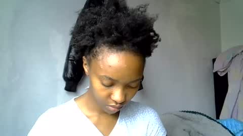 pretty jazminee online show from 06-17-26, 09:56