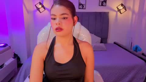 Snapshot of pretty_johnson_ chatting on 06-19-26, 04:06 pretty online show from 06-19-26, 04:06