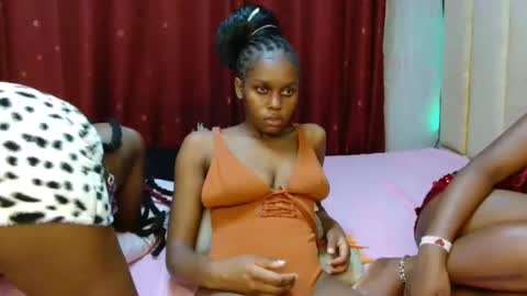 Pretty online show from 02-25-26, 04:00