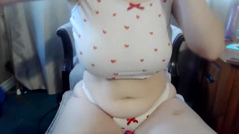 Snapshot of pretty_littletoy chatting on 01-12-26, 02:00 pretty_littletoy online show from 01-12-26, 02:00