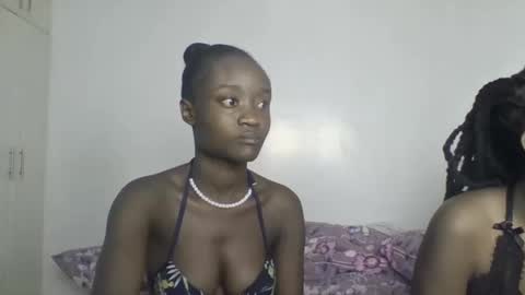 pretty luv1 online show from 12-20-25, 02:40