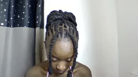 pretty luv1 online show from 06-03-26, 09:34