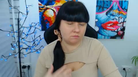 pretty_malika online show from 11-25-25, 02:55