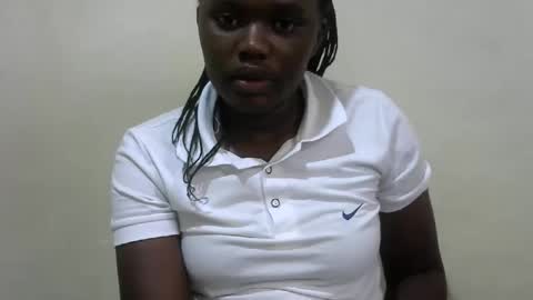 Snapshot of pretty_melan chatting on 02-19-26, 12:12 pretty_melan online show from 02-19-26, 12:12