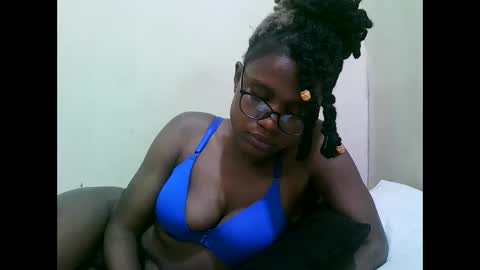 Snapshot of pretty_mellan chatting on 01-26-25, 10:34 pretty_mellan online show from 01-26-25, 10:34
