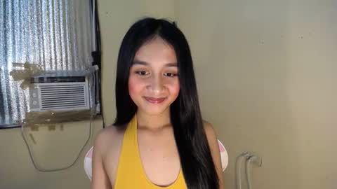 Snapshot of pretty_morenaxx chatting on 09-23-25, 12:13 Marimar online show from 09-23-25, 12:13