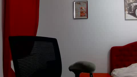 Snapshot of pretty_natalie chatting on 06-01-26, 10:00 PrettyNatalie online show from 06-01-26, 10:00
