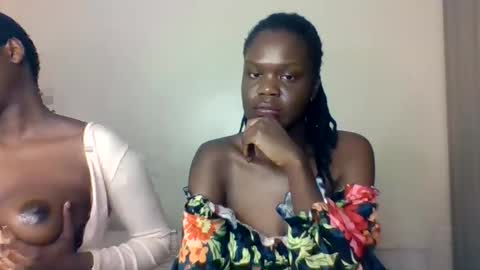 Snapshot of pretty_naya chatting on 10-05-25, 03:54 naya online show from 10-05-25, 03:54