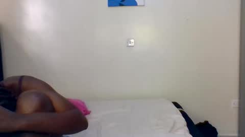 Snapshot of pretty_naya chatting on 11-26-25, 06:36 naya online show from 11-26-25, 06:36