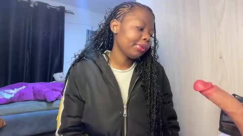 Pretty peaches online show from 03-19-26, 03:43