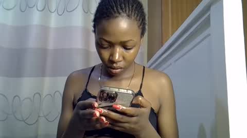Snapshot of pretty_petite24 chatting on 01-15-25, 12:36 pretty_petite24 online show from 01-15-25, 12:36