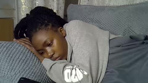 pretty_petite24 online show from 06-09-26, 08:04
