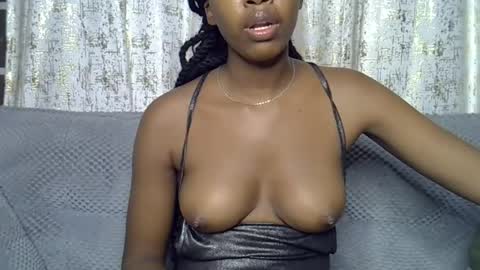 pretty_petite24 online show from 06-15-26, 05:04