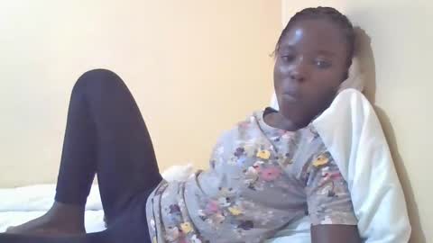 pretty_petite_ebony online show from 03-08-25, 10:02