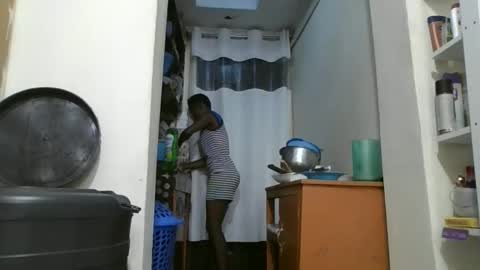 pretty_petite_ebony online show from 11-24-25, 06:57