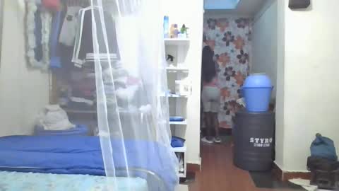 pretty_petite_ebony online show from 03-13-26, 06:25