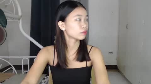 Snapshot of pretty_princes19 chatting on 05-13-26, 07:22 Princess online show from 05-13-26, 07:22