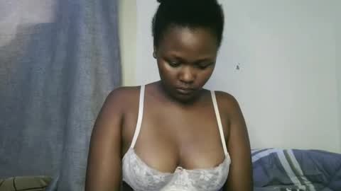 pretty_shanz online show from 10-16-25, 10:38