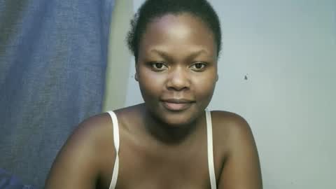 pretty_shanz online show from 10-21-25, 03:18