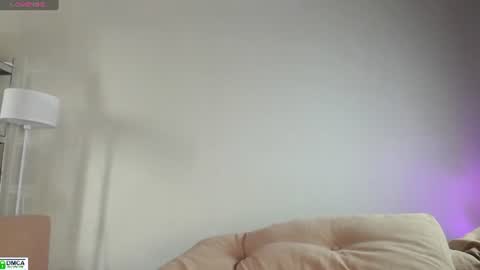 Snapshot of pretty_sharon chatting on 07-21-26, 03:20 Sharon online show from 07-21-26, 03:20