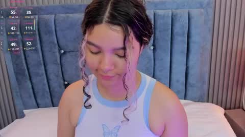 Snapshot of pretty_sunlight_ chatting on 05-21-26, 10:17 Daisy Flower online show from 05-21-26, 10:17