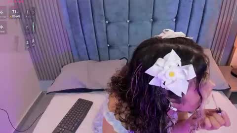 Snapshot of pretty_sunlight_ chatting on 06-21-26, 11:51 Daisy Flower online show from 06-21-26, 11:51