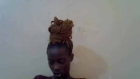 Vee online show from 02-25-26, 07:51