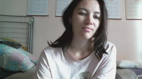 Bella online show from 09-21-25, 04:47