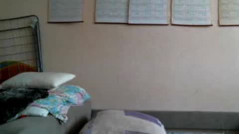 Bella online show from 10-20-25, 10:59