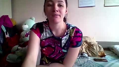 Snapshot of prettybella_7 chatting on 04-21-26, 08:31 Bella online show from 04-21-26, 08:31