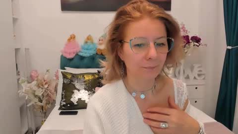 Snapshot of prettyblackeyes chatting on 01-23-25, 07:11 wilma online show from 01-23-25, 07:11