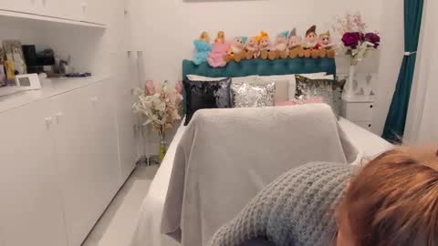 Snapshot of prettyblackeyes chatting on 02-19-25, 07:06 wilma online show from 02-19-25, 07:06