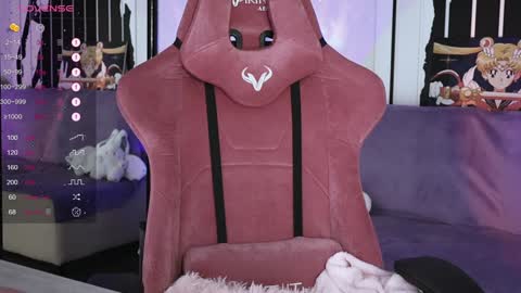 Snapshot of prettybones chatting on 12-14-24, 11:39 Violet online show from 12-14-24, 11:39