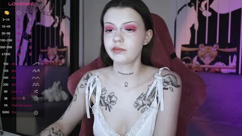 Snapshot of prettybones chatting on 01-02-25, 10:26 Violet online show from 01-02-25, 10:26