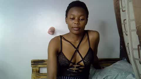 Snapshot of prettycoco_ chatting on 04-22-26, 02:51 coco online show from 04-22-26, 02:51