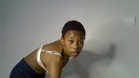 Snapshot of prettycoco_ chatting on 05-05-26, 01:24 coco online show from 05-05-26, 01:24