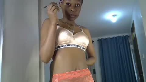 Snapshot of prettycoco_ chatting on 05-15-26, 01:51 coco online show from 05-15-26, 01:51