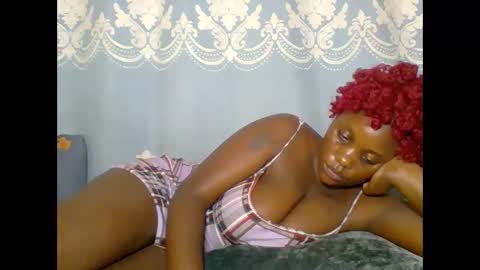 Snapshot of prettydarkskin002 chatting on 05-27-26, 08:50 SHANIA online show from 05-27-26, 08:50