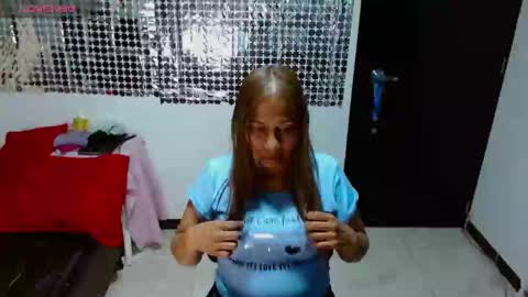 Snapshot of prettyduration chatting on 02-19-25, 01:29 Caro sins online show from 02-19-25, 01:29