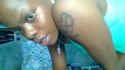 Snapshot of prettyela chatting on 10-09-25, 11:47 PrettyEla online show from 10-09-25, 11:47