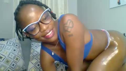 Snapshot of prettyela chatting on 01-06-26, 10:34 PrettyEla online show from 01-06-26, 10:34